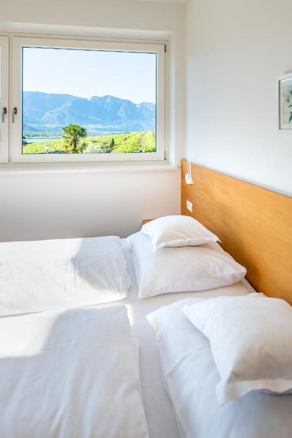 Bed and Breakfast Roesslhof Caldaro Esterno foto