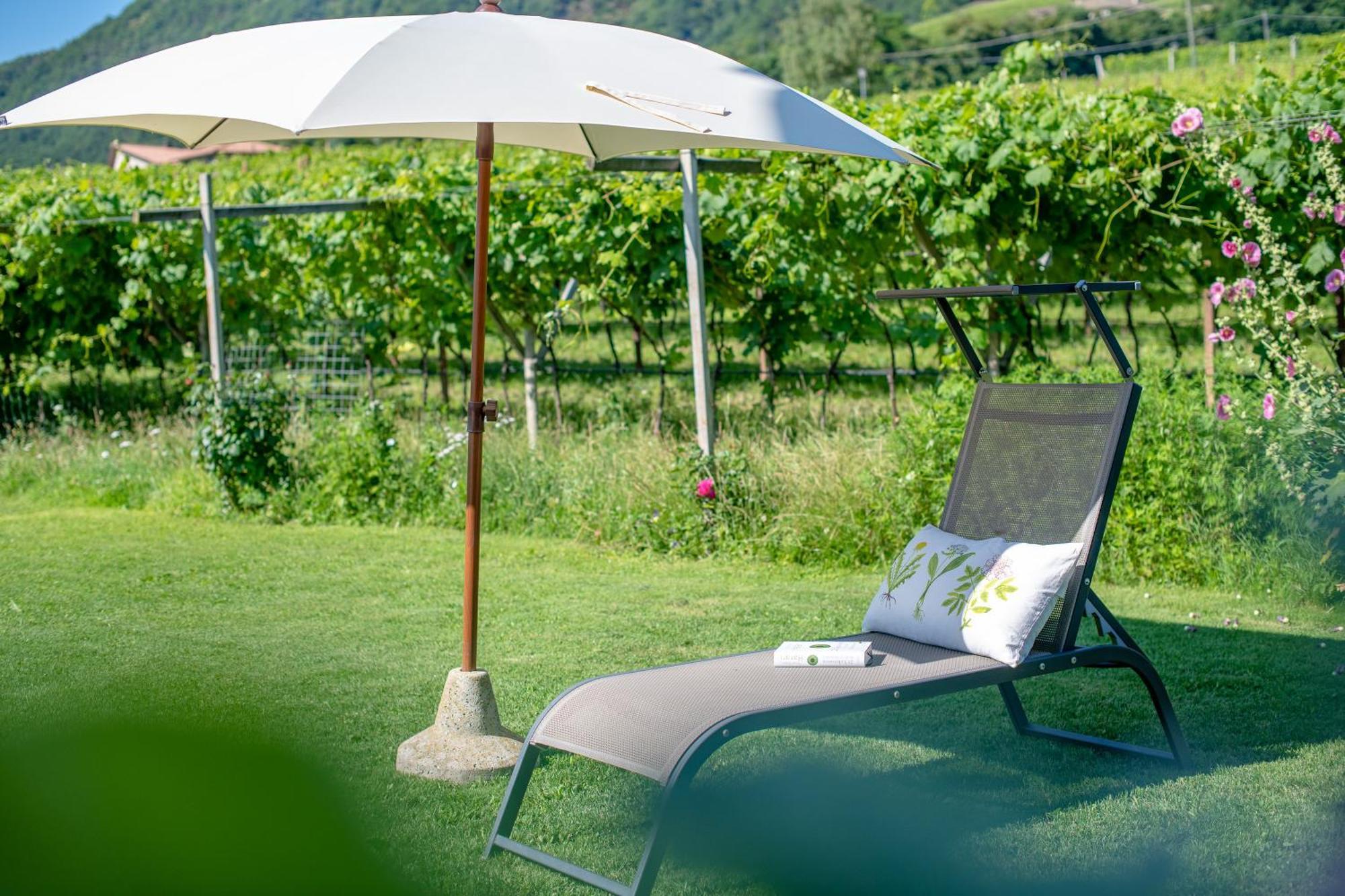 Bed and Breakfast Roesslhof Caldaro Esterno foto